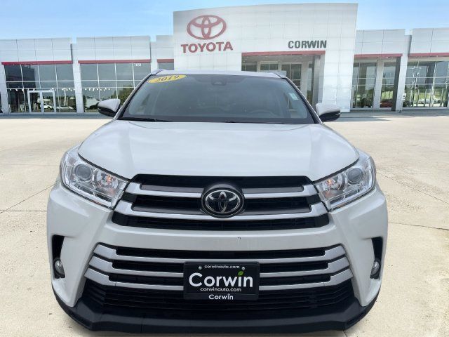 Used 2019 Toyota Highlander XLE AWD/4WD image 8