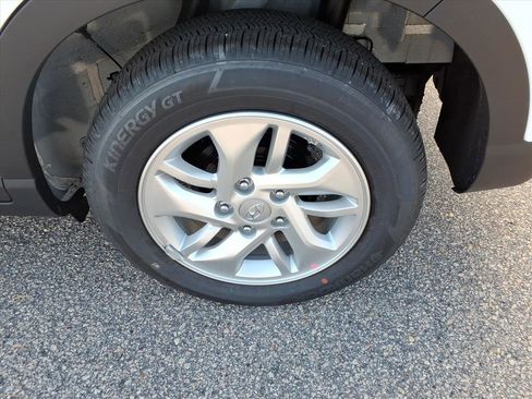 New 2026 Hyundai Venue SE image 6