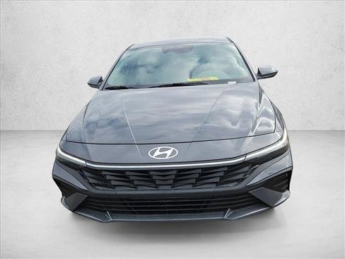 New 2026 Hyundai Elantra SE FWD image 6