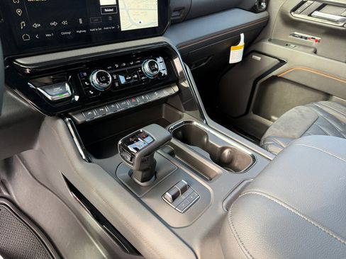 New 2025 GMC Sierra 1500 AT4 w/ AT4 Premium Package image 13