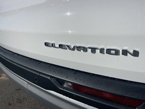 New 2026 GMC Acadia Elevation image 35