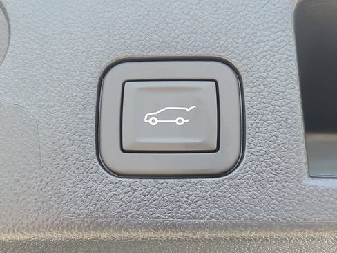 New 2026 Chevrolet Equinox LT w/ Convenience Package II FWD image 6