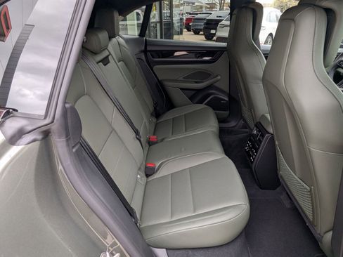 New 2026 Porsche Macan 4 Electric image 23