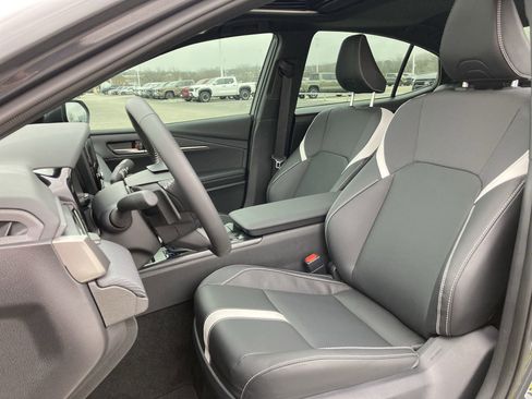 Used 2026 Toyota Camry SE w/ Convenience Package image 13