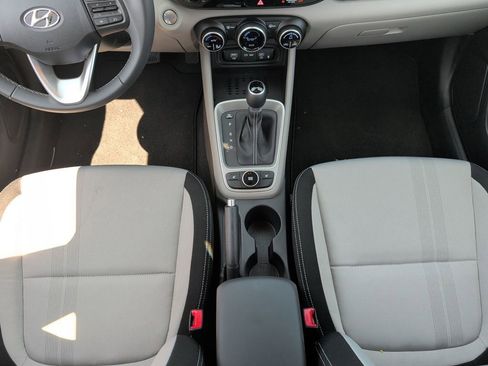 Used 2026 Hyundai Venue SEL FWD image 17