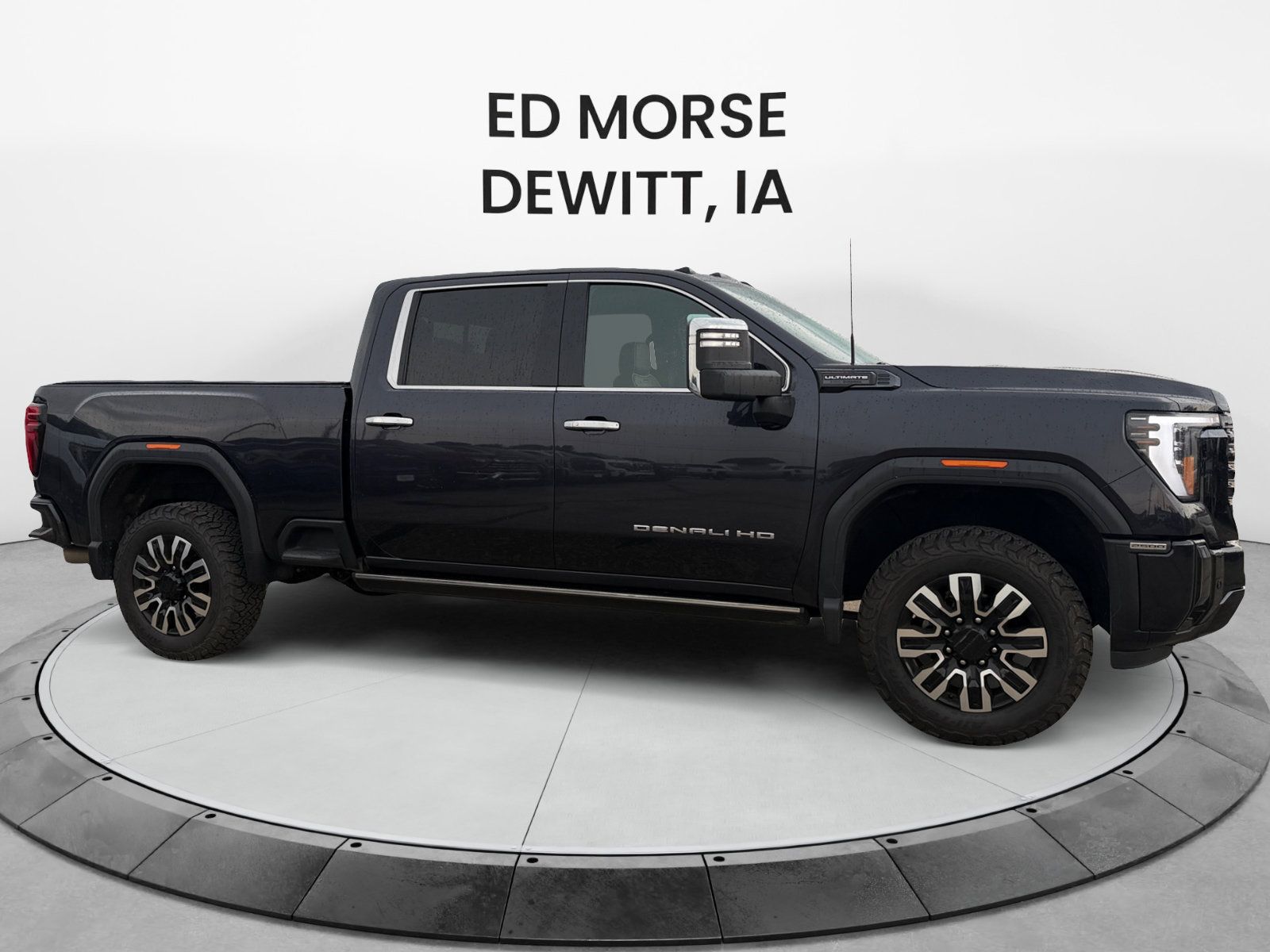 Used 2024 GMC Sierra 2500 Denali Ultimate w/ LPO, GMC Protection Package AWD/4WD image 6
