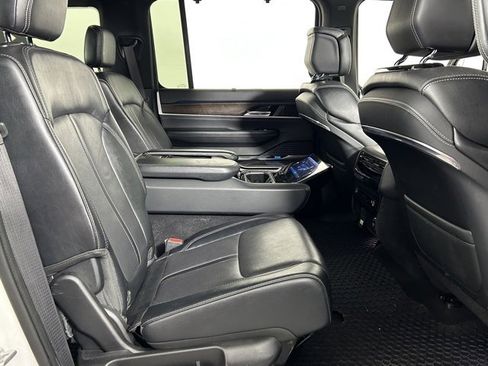 Used 2022 Jeep Grand Wagoneer Series I image 9