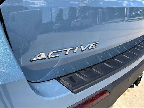 Used 2025 Ford Explorer Active w/ Active Comfort Package AWD/4WD image 9