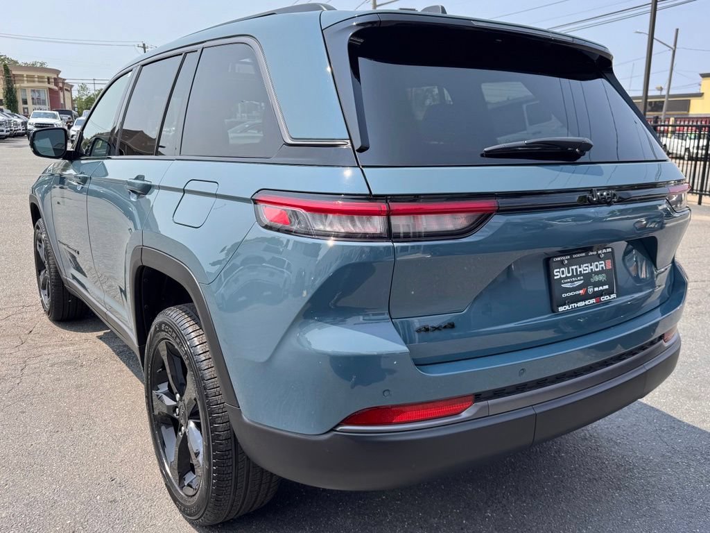 New 2026 Jeep Grand Cherokee Limited w/ Limited Altitude Package AWD/4WD image 5
