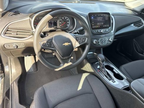 Certified 2025 Chevrolet Malibu LT image 17
