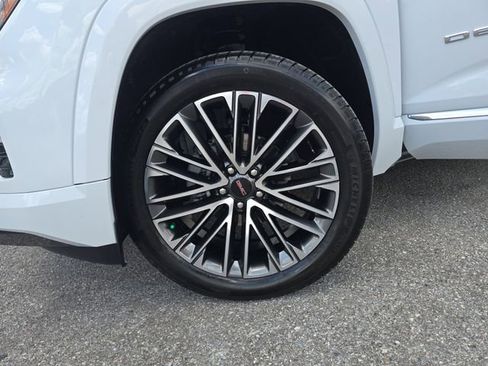 New 2026 GMC Terrain Denali w/ LPO, Floor Liner Package AWD/4WD image 30