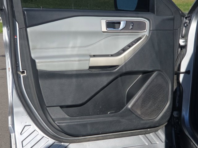 Used 2023 Ford Explorer ST-Line AWD/4WD image 26