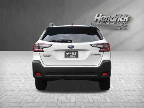 Certified 2025 Subaru Outback Onyx Edition image 8