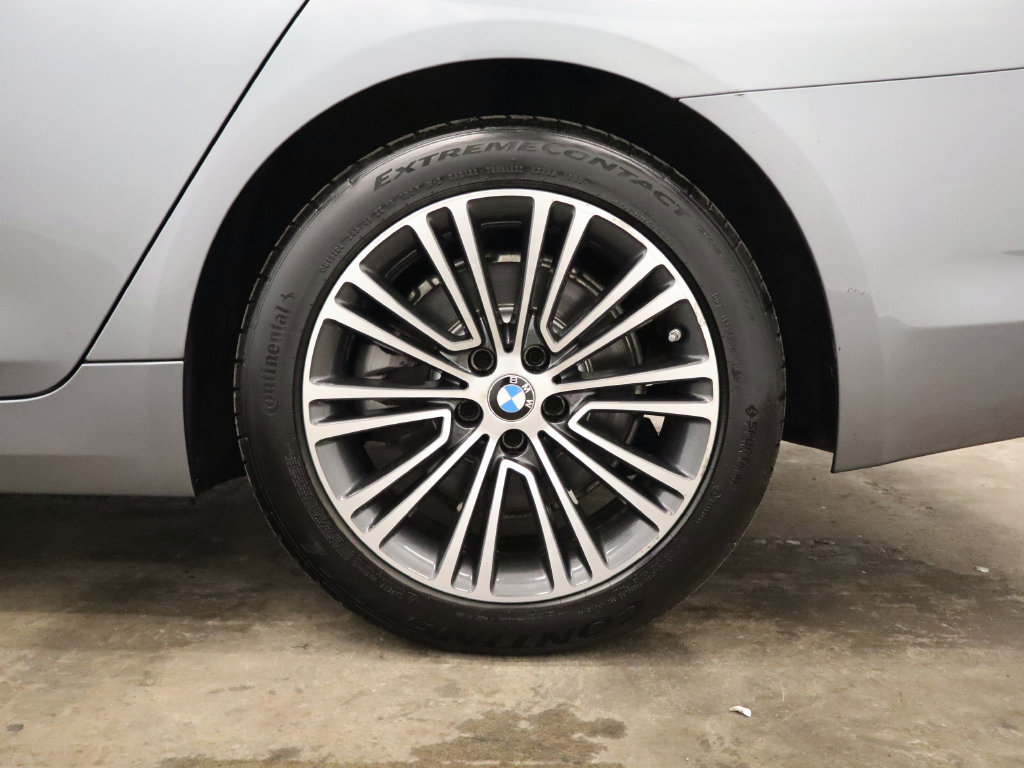 Used 2019 BMW 530e xDrive w/ Convenience Package AWD/4WD image 57