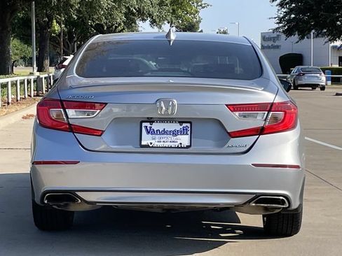 Used 2018 Honda Accord Sport image 5