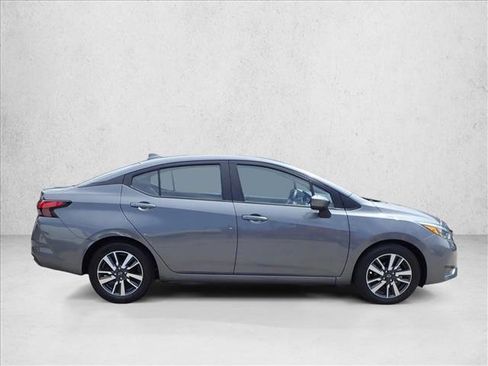 Used 2025 Nissan Versa SV FWD image 5