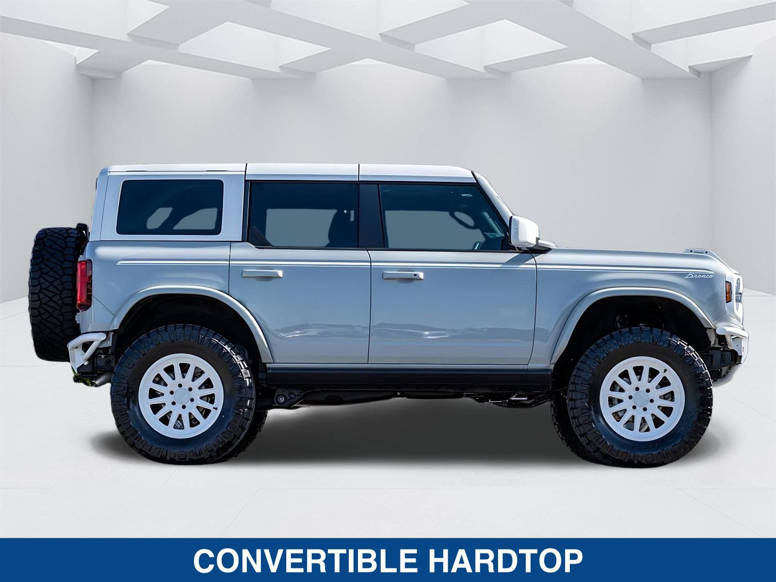 New 2026 Ford Bronco Heritage Edition AWD/4WD image 3