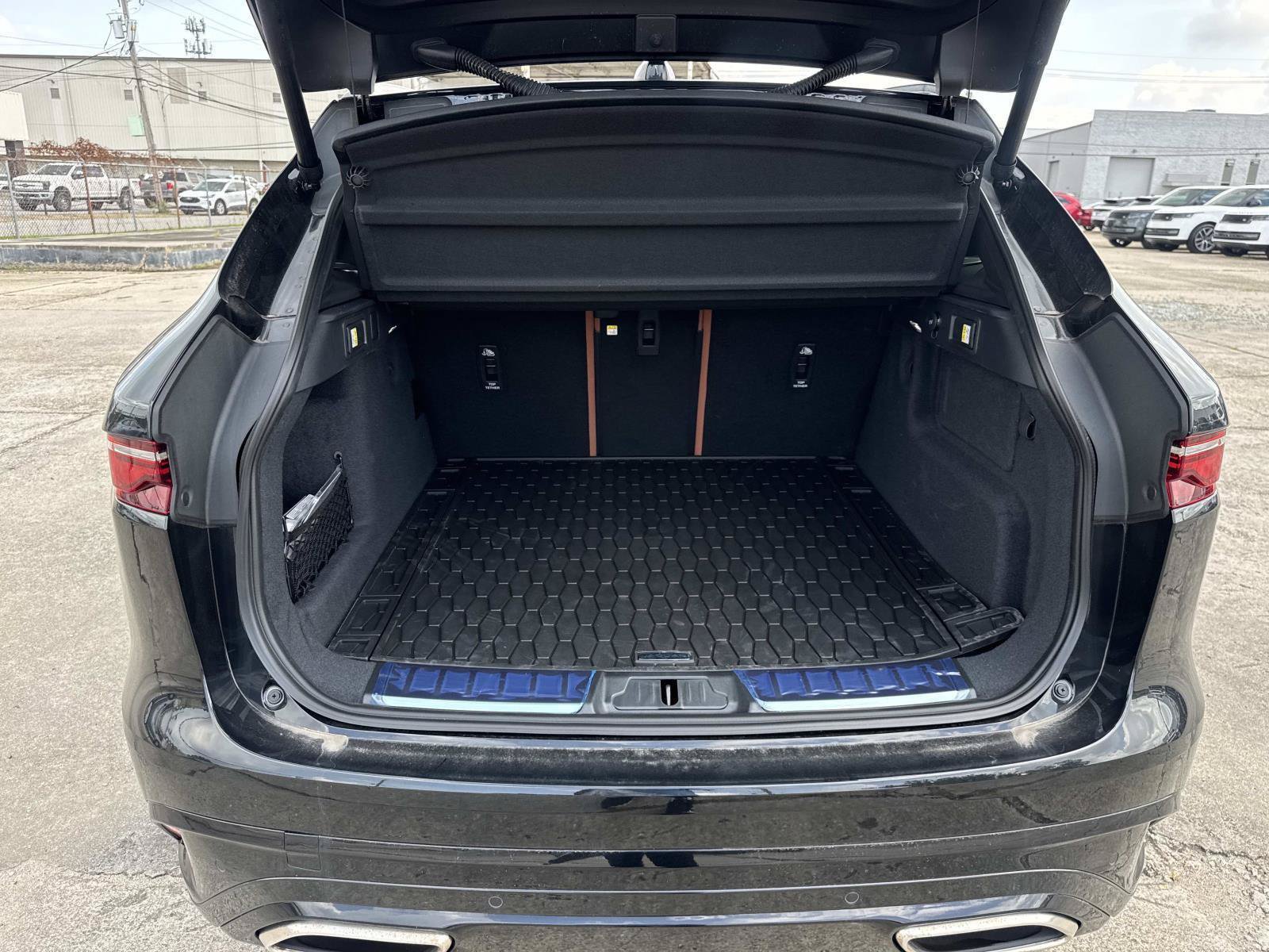 New 2026 Jaguar F-PACE R-Dynamic S AWD/4WD image 7