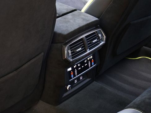 Used 2024 Lamborghini Urus Performante image 31