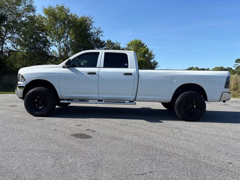 Used 2012 RAM 2500 ST w/ Chrome Appearance Group AWD/4WD image 2