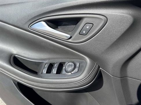 Used 2023 Buick Encore GX Preferred w/ Cold Weather Comfort Package image 8