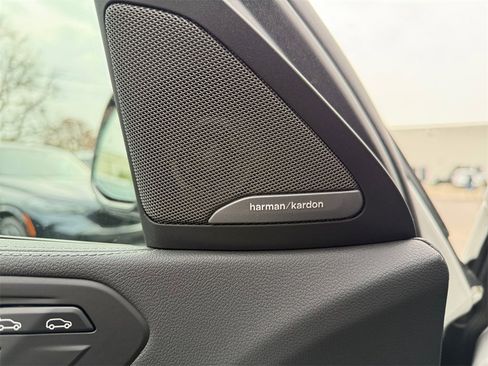 Certified 2023 BMW X6 xDrive40i w/ Executive Package image 29