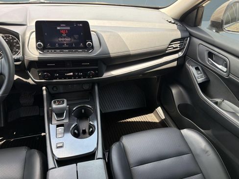 Used 2024 Nissan Rogue SV w/ SV Premium Package FWD image 29