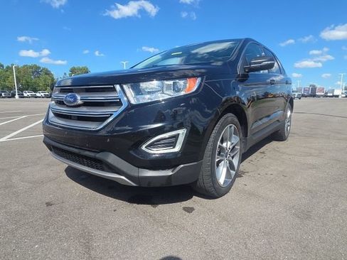 Used 2016 Ford Edge Titanium w/ Equipment Group 301A AWD/4WD image 2