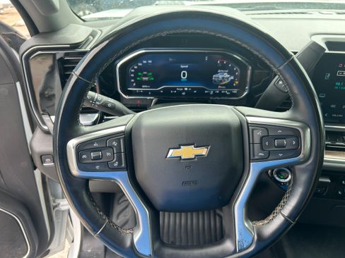 Used 2024 Chevrolet Silverado 2500 LT w/ Convenience Package AWD/4WD image 18