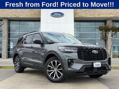 New 2026 Ford Explorer ST-Line w/ Premium Package