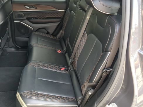 Used 2025 Jeep Grand Cherokee Summit w/ Obsidian Package AWD/4WD image 54