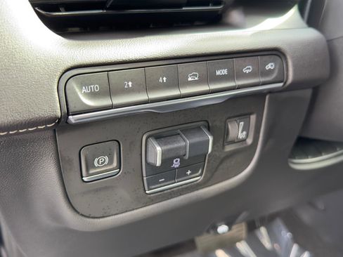 Certified 2023 Cadillac Escalade Premium Luxury w/ LPO, Radiant Package image 14