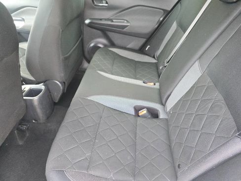 Used 2020 Nissan Kicks SV image 18