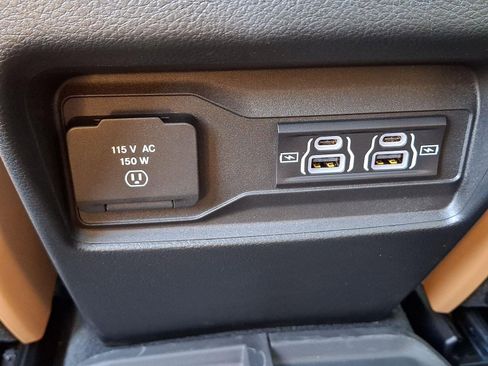 Used 2025 Jeep Grand Cherokee Summit w/ Adv Protech Group IV image 11