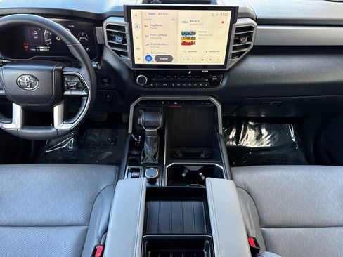 Used 2025 Toyota Tundra Limited image 13