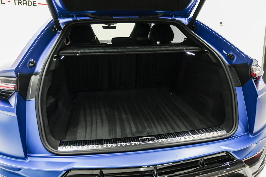 Used 2023 Lamborghini Urus Performante AWD/4WD image 49