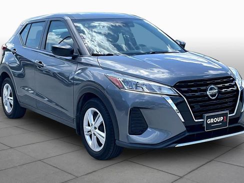 Used 2021 Nissan Kicks S FWD image 3