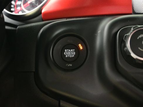 Used 2021 Jeep Wrangler Unlimited Rubicon AWD/4WD image 23