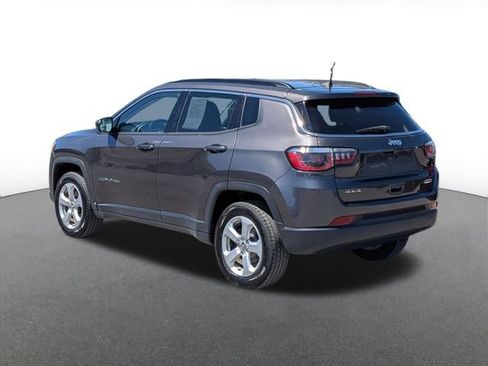 Used 2020 Jeep Compass Latitude w/ Cold Weather Group AWD/4WD image 4