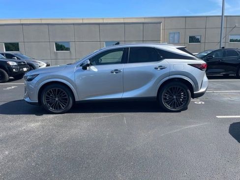 Used 2025 Lexus RX 350 Premium w/ Convenience Package AWD/4WD image 3