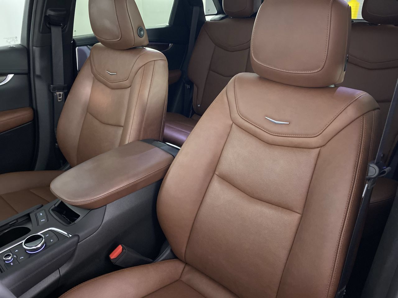 Used 2024 Cadillac XT5 Sportv w/ Technology Package AWD/4WD image 11