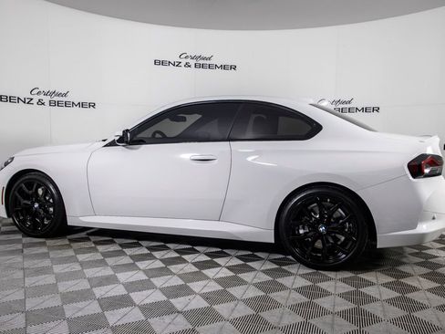 Used 2025 BMW 230i 230i w/ M Sport Package image 8