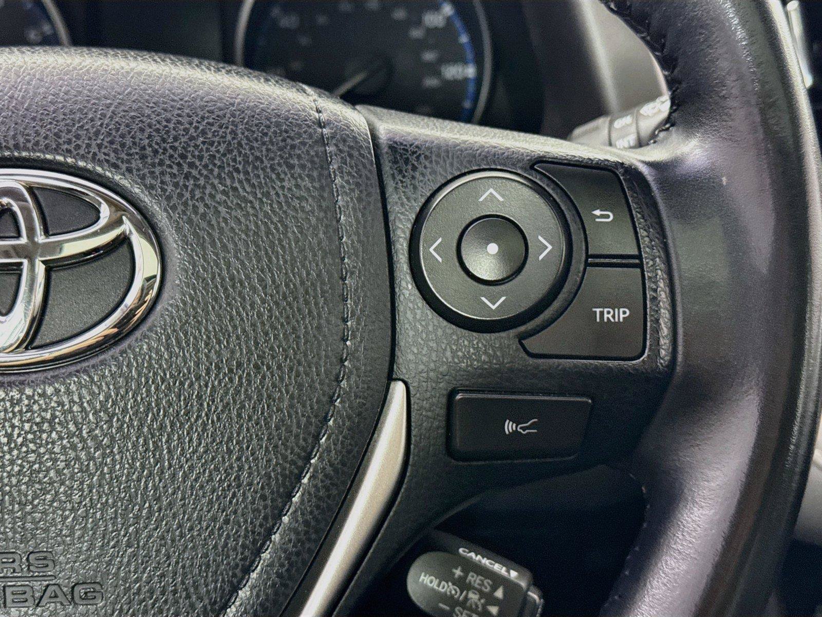 Used 2018 Toyota RAV4 XLE FWD image 17