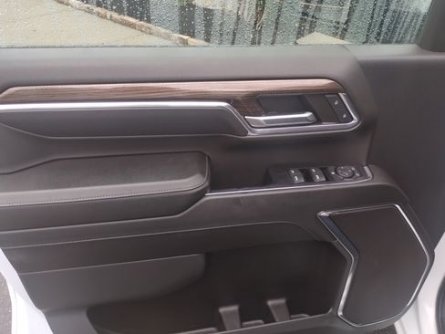 Used 2024 Chevrolet Silverado 2500 LT image 10