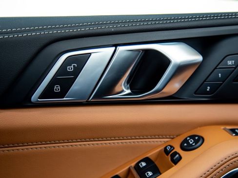 New 2026 BMW X5 xDrive40i w/ M Sport Package image 18