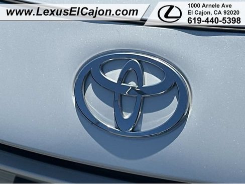 Used 2024 Toyota Prius Prime FWD image 40