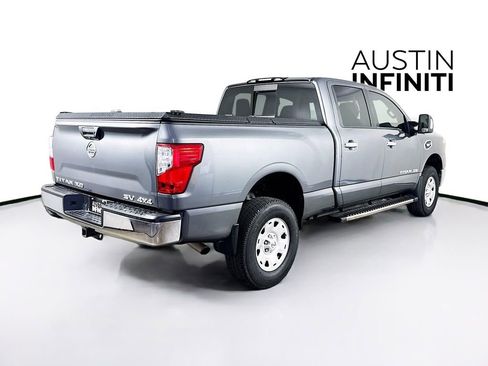 Used 2019 Nissan Titan SV AWD/4WD image 8