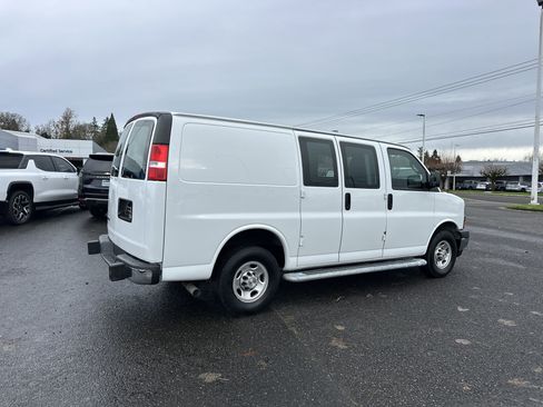 Used 2024 Chevrolet Express 2500 Work Van w/ Driver Convenience Package image 6