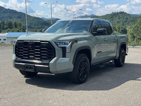 Used 2024 Toyota Tundra Limited w/ TRD Off-Road Package AWD/4WD image 30