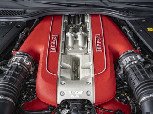 Used 2023 Ferrari 812 GTS RWD image 66